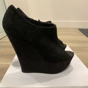 Steve Madden “Wiicked” Platform